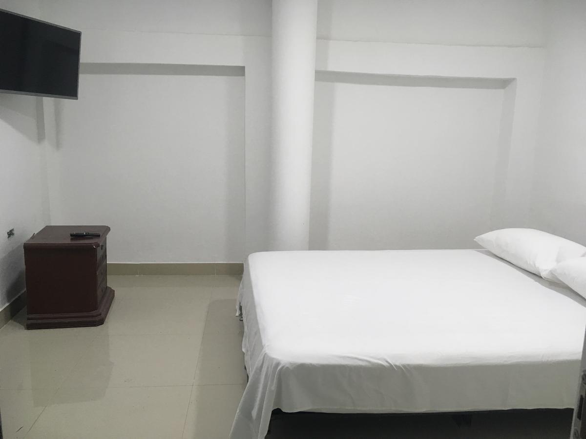 El Coral Hotel *