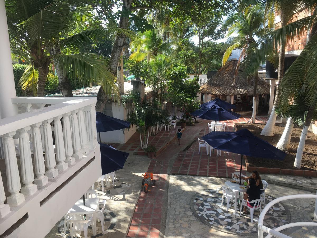 El Coral Hotel *